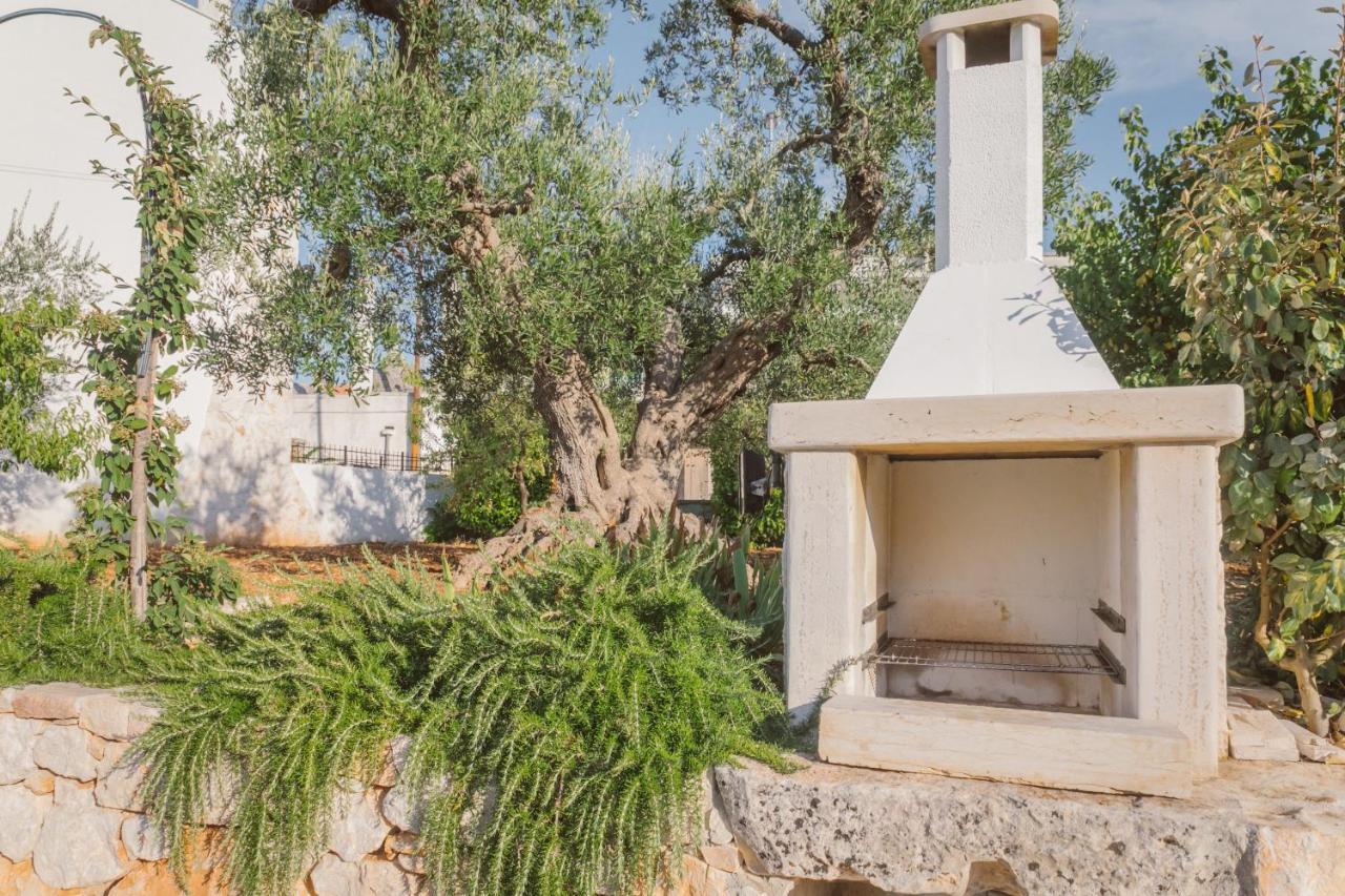 Trulli Harmonia Con Piscina - Альберобелло Экстерьер фото